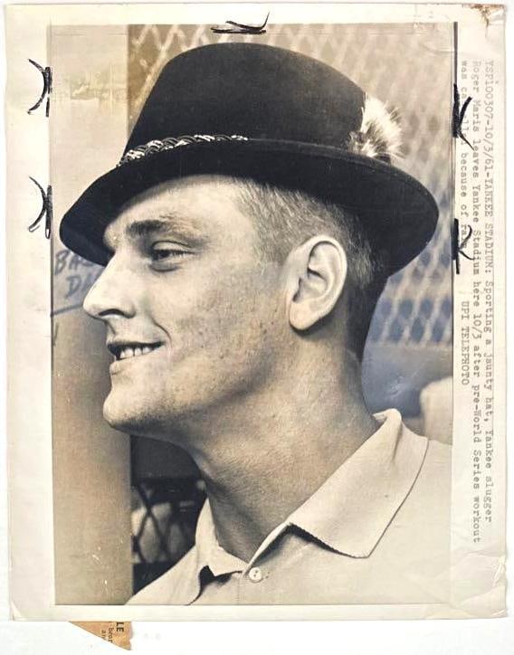 Roger Maris New York Yankees 1961 UPI Telephoto 10" x 8" News Service Photograph: Vintage black-and-white 10" x 8" News Service photograph of New York Yankees baseball player Roger Maris. This photo was taken on October 3rd, 1961, showing Maris leaving Yankee Stadium after a