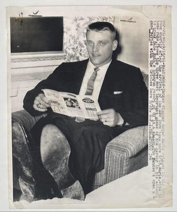 Roger Maris New York Yankees 1961 UPI Telephoto 8" x 10" News Service Photograph: Vintage black-and-white 8" x 10" News Service photograph of New York Yankees baseball player Roger Maris. This photo was taken on August 18th, 1961, before the 4 game series against the Baltimore