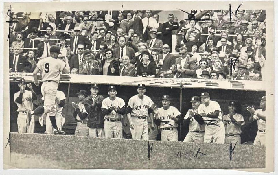 Roger Maris New York Yankees Baseball 8.5" x 14" News Service Photograph: Vintage black-and white 8.5" x 14" News Service photograph of New York Yankees baseball player Roger Maris. This photo was taken on in a Game 3 World Series game. In very good condition, with some