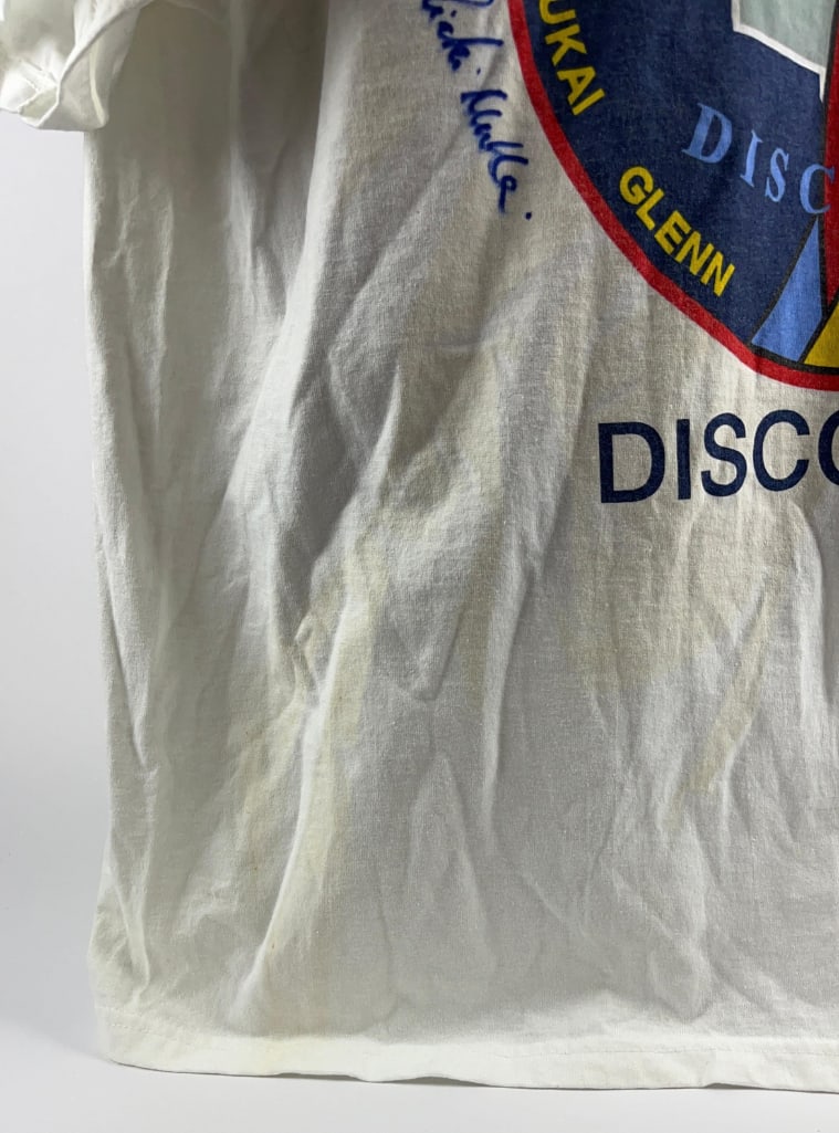 STS - 95 Discovery Space Shuttle Mission Multi-Signed T-Shirt (4 Sigs) (Third Party Guaranteed) - 3