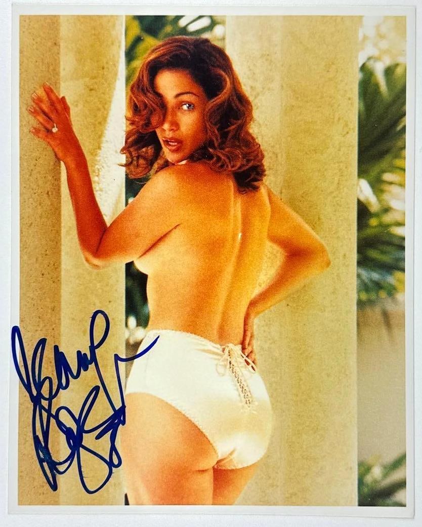 Jennifer Lopez Signed 10" x 8" Photo (JSA Authentication): Color 10" x 8" photo signed in blue felt tip marker by musician and actress Jennifer Lopez. In fine condition. Authenticated by JSA. Provenance This piece was recently authenticated by JSA and may