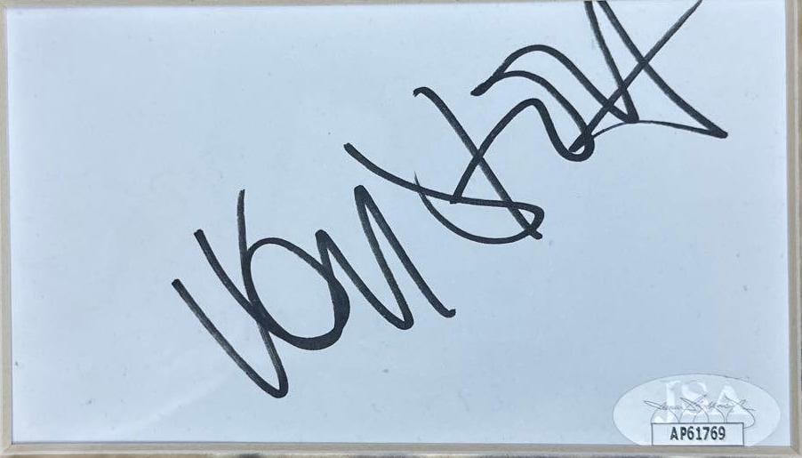 [Lord of the Rings] The Hobbit Cast Signatures in Massive Middle-Earth Display (12 Sigs) (JSA) - 11