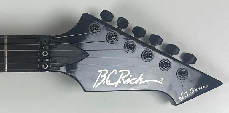 Stranger Things: Joseph Quinn 'Eddie Munson" Signed B.C. Rich Warlock Bronze Series Guitar (JSA) - 3