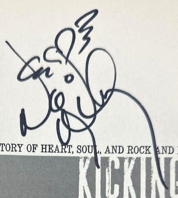 Heart: Ann & Nancy Wilson Signed "Kicking & Dreaming" Book (2 Sigs) (Beckett Authentication) - 3