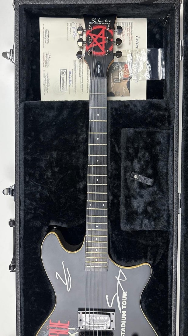 Motley Crue Group Signed "Stadium Tour" Stratocaster-Style Schecter Guitar (4 Sigs) (JSA) - 5