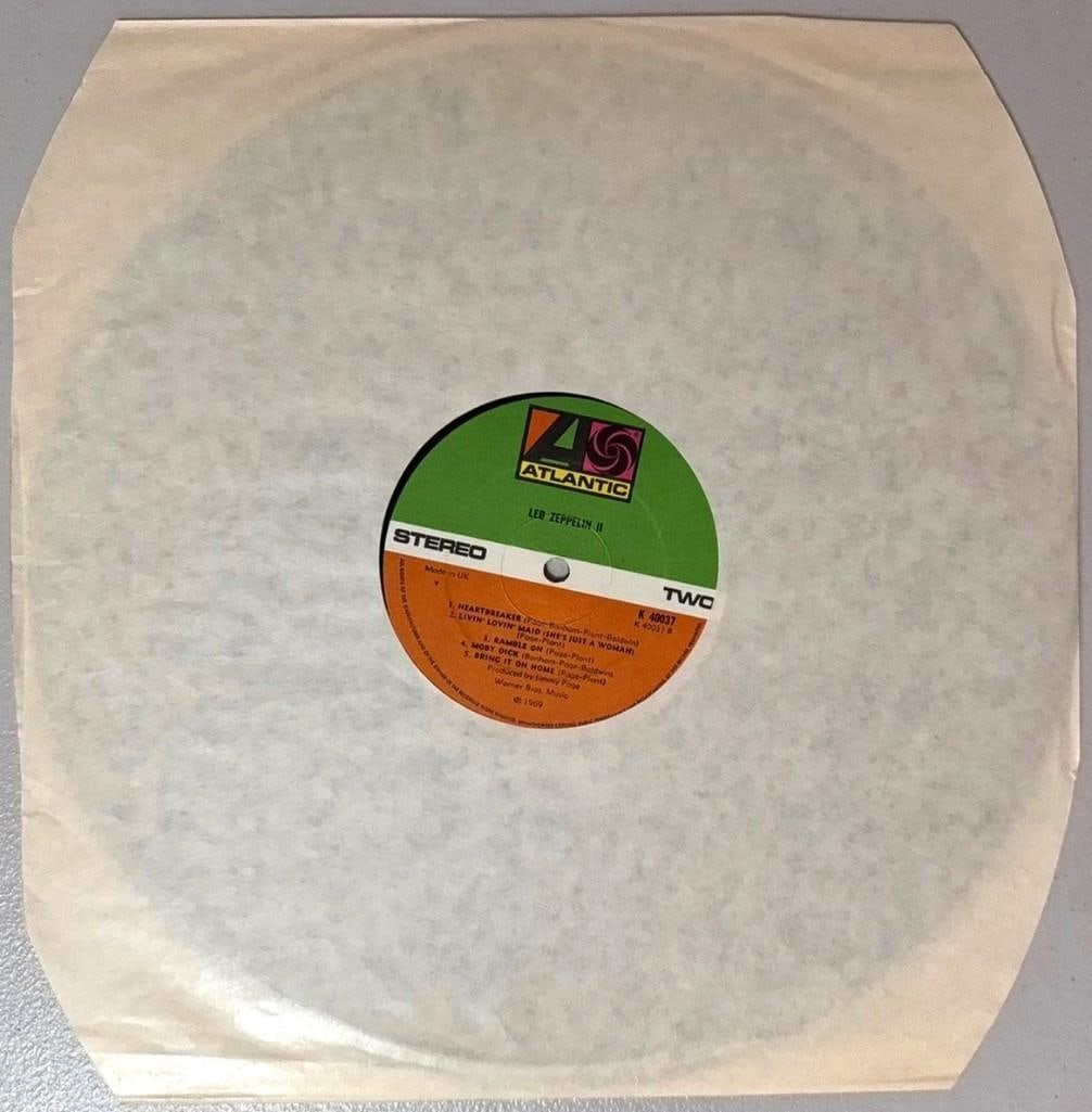 Led Zeppelin: Jimmy Page Signed "Led Zeppelin II" Album (Grad Authentication) - 2