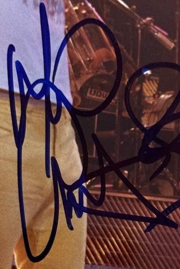 Van Halen Group Signed 8" x 10" Photo (4 Sigs) (Beckett Authentication) - 2