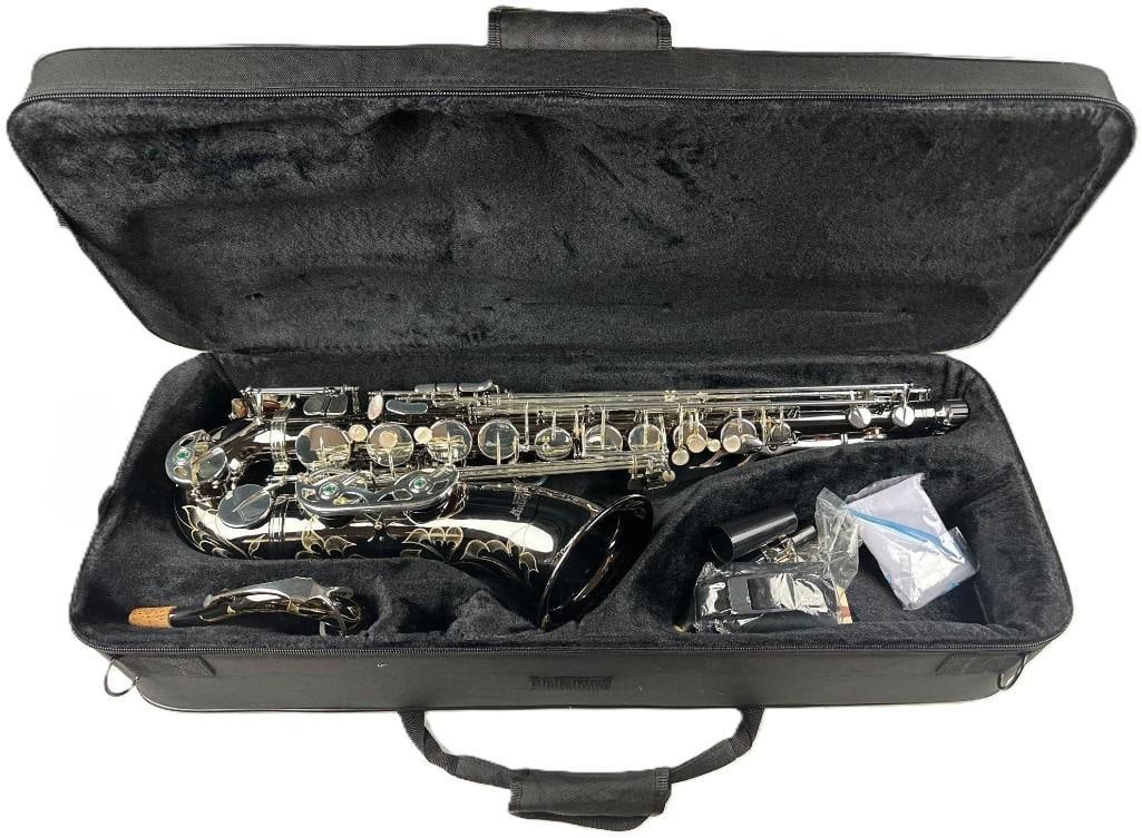 President Bill Clinton Signed Tenor Saxophone (Donated by Clinton, 2012 NYC Charity Event) - 10