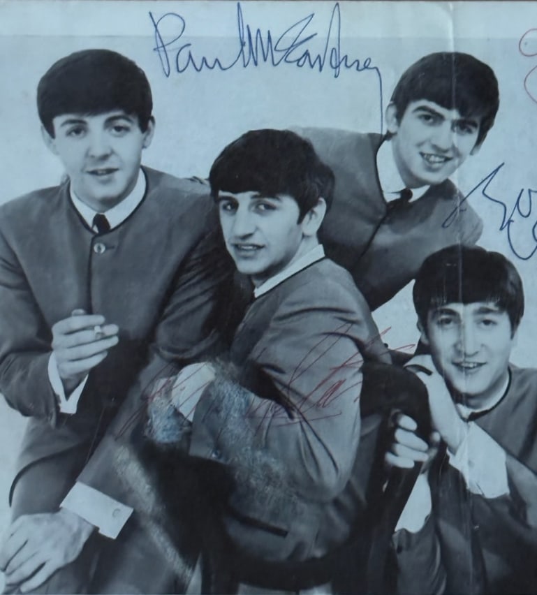 The Beatles Fully Group Signed 1963 Scottish Tour Program (4 Sigs) (Beckett Encapsulated) - 2