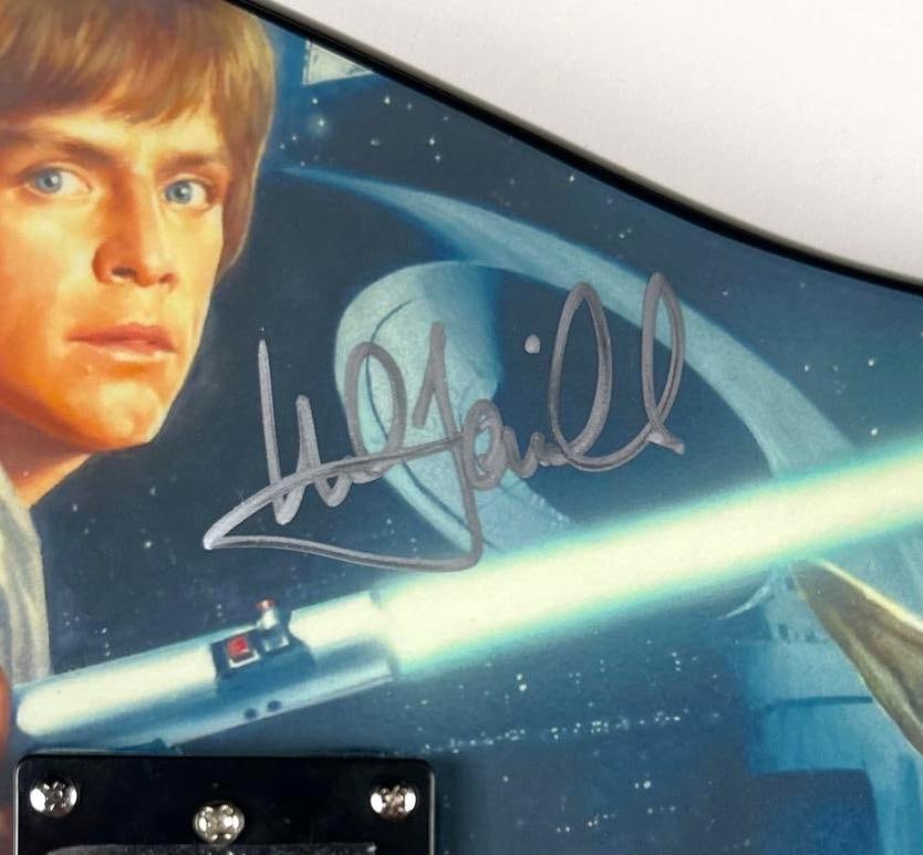 Star Wars: Mark Hamill Signed Peavey Rockmaster Guitar (Mark Hamill Certified Autograph) - 3