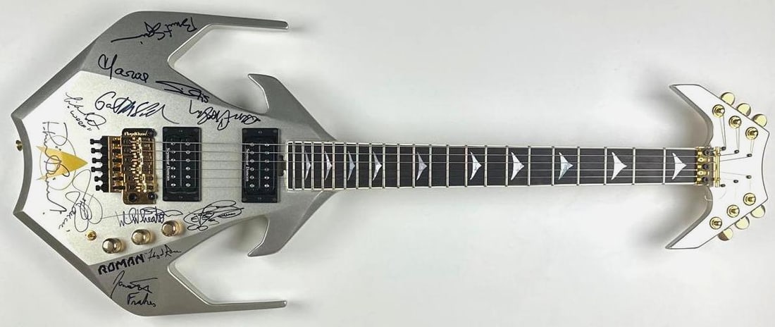 Star Trek Multi-Cast Signed Roman Triax Klingon-Ship Inspired Guitar (10 Sigs) (Third Party) - 2