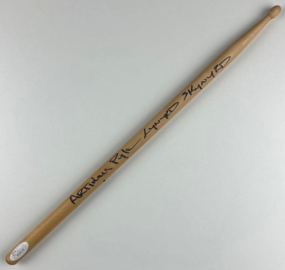 Lynyrd Skynyrd: Artimus Pyle Lot of (2) Signed 12.5" Drumhead & Drumstick (JSA Authentication) - 3
