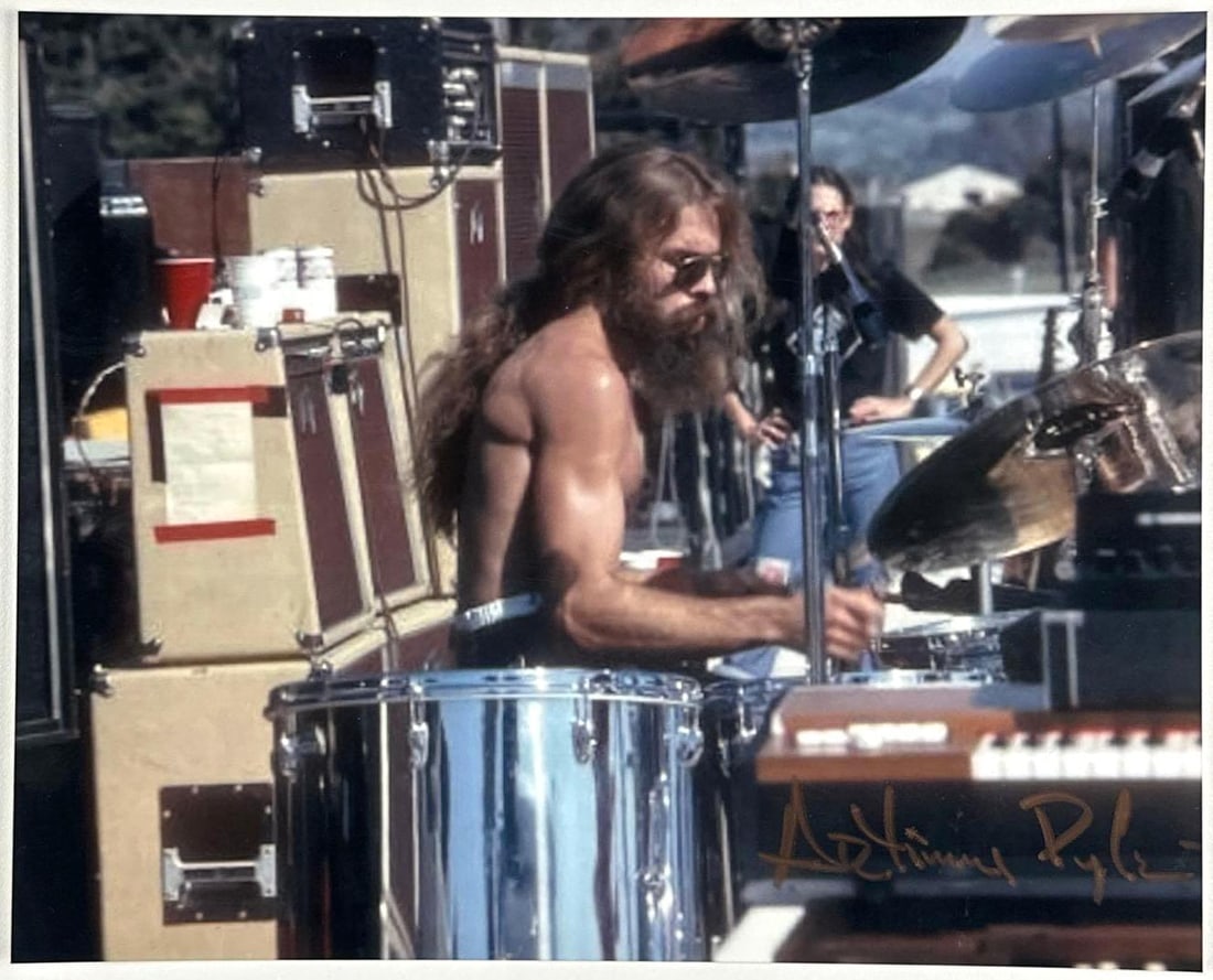 Lynyrd Skynyrd: Artimus Pyle Group Lot of (2) Signed 8" x 10" Photos (JSA Authentication) - 2