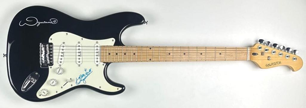 Wynonna Judd Signed Stratocaster-Style Guitar (Walls of Sound) - 2