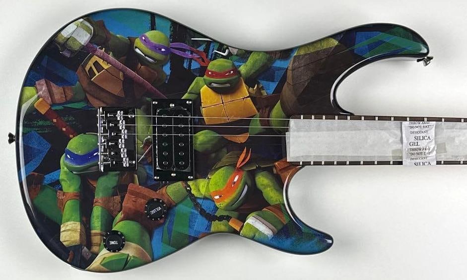 Teenage Mutant Ninja Turtles Custom Graphics Peavey Rockmaster Guitar (1 of 4)