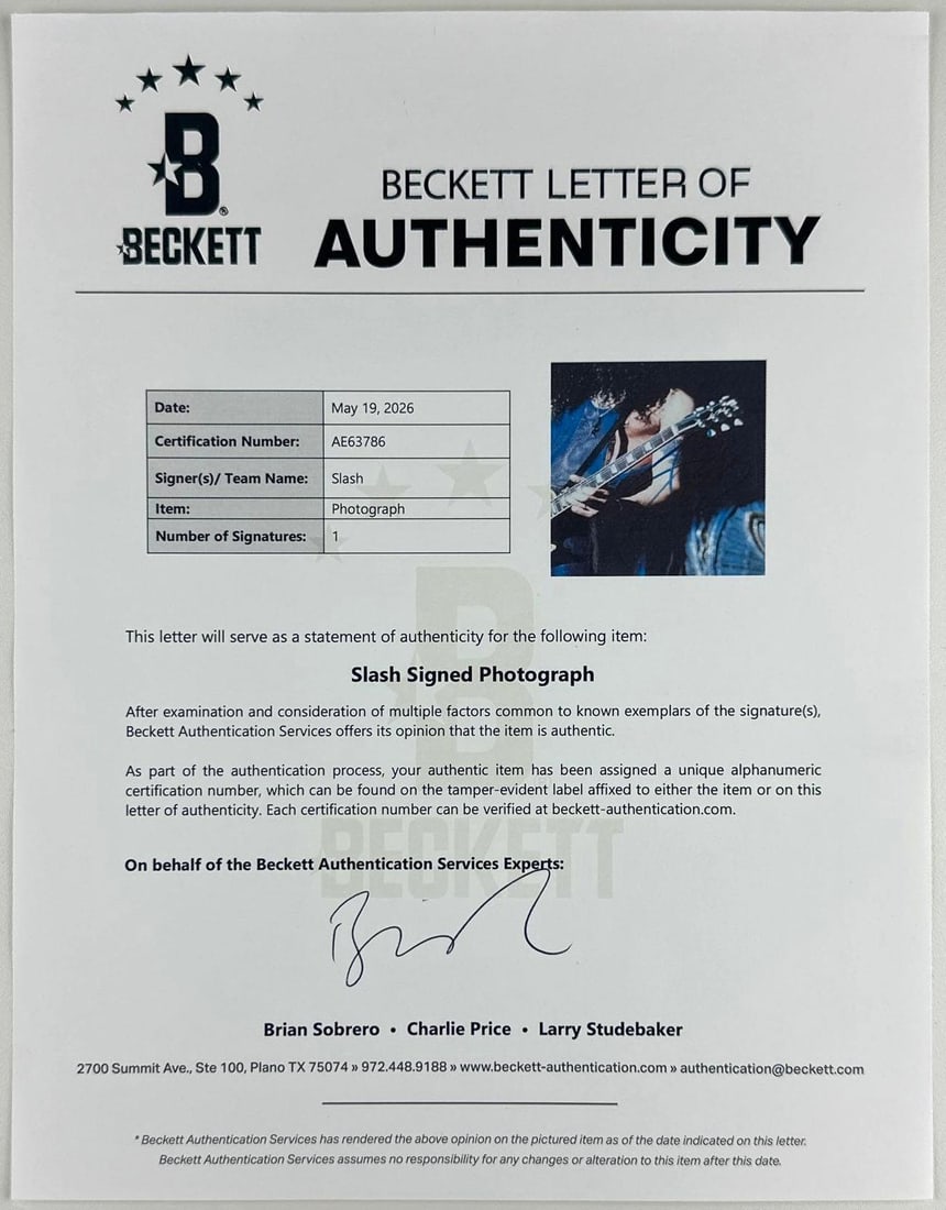 Guns N' Roses: Slash Signed 10" x 8" Photo (Beckett Authentication) - 2