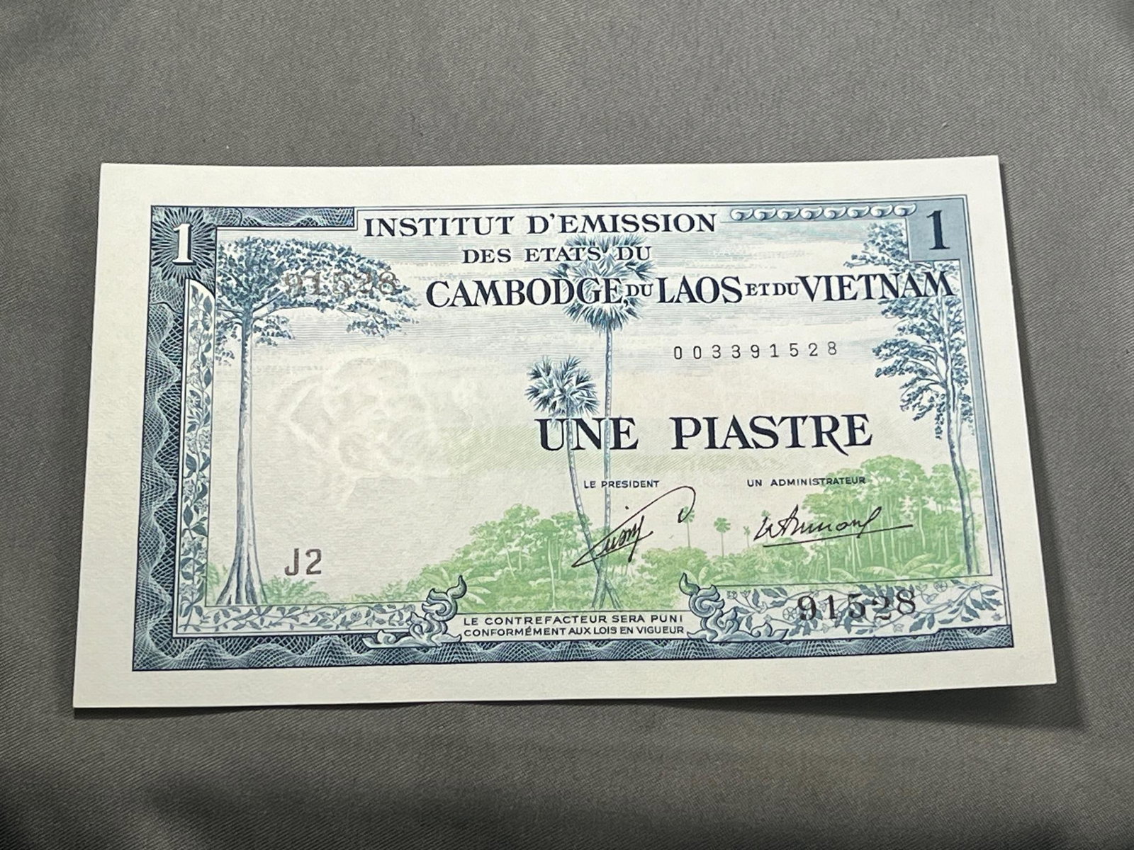 Cambodia, Laos, Vietnam Une Piastre Banknote, UNCirculated (1 of 2)