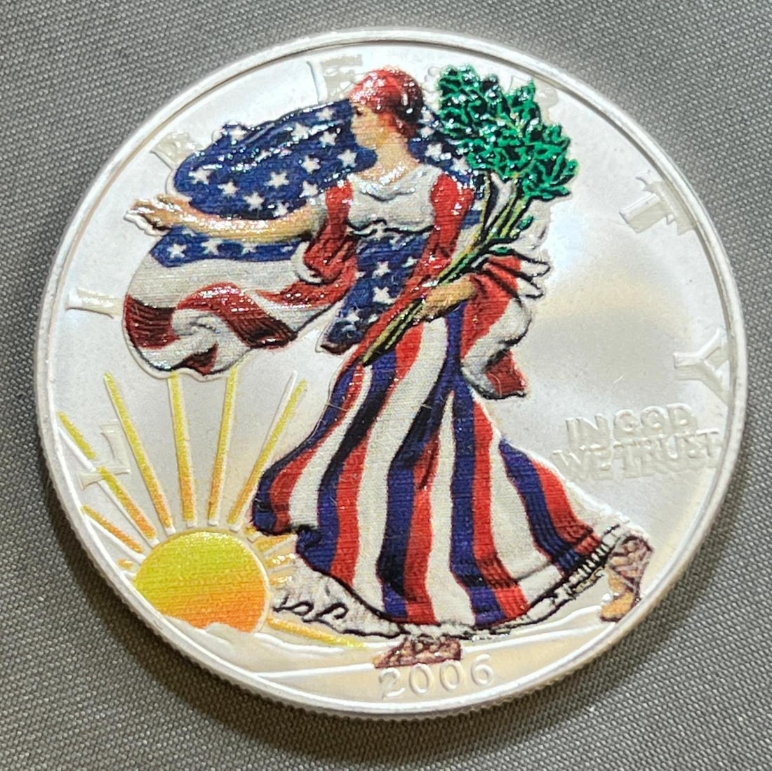 Painted 2006 US Silver Eagle coin, .999 silver: THIS ITEM IS ELIGIBLE FOR SHIPPING