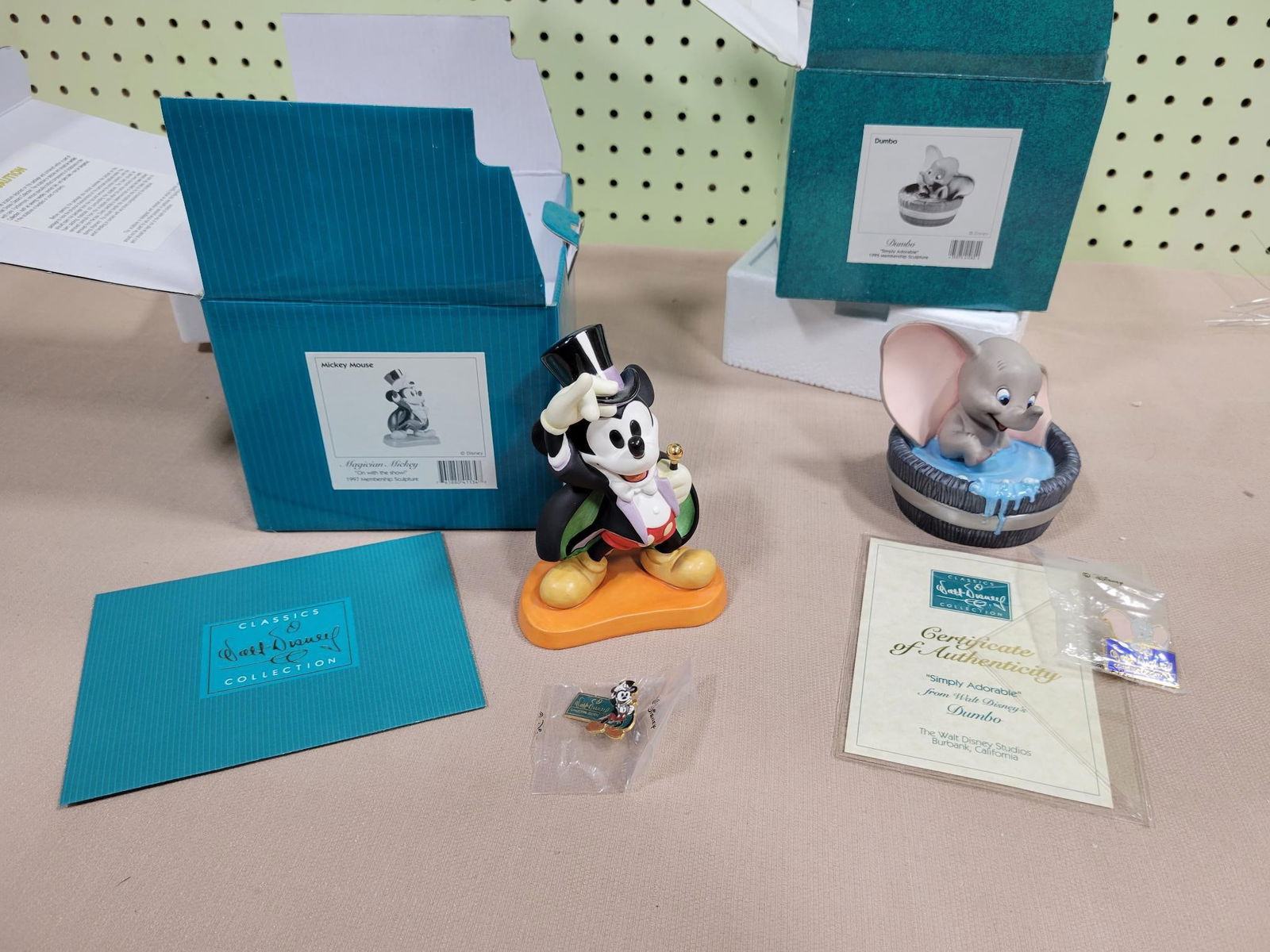 WDCC Disney Porcelain Figurine Dumbo "Simply Adorable" & MAGICIAN MICKEY MOUSE On with the Show 1... (1 of 7)