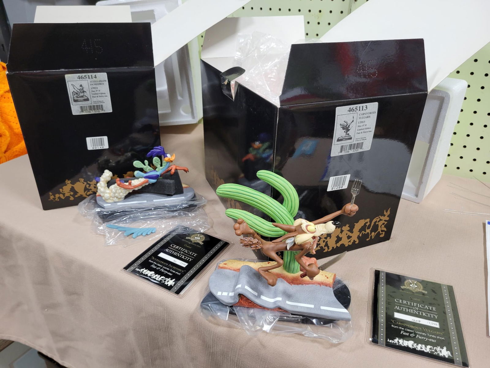 LOONEY TUNES Spotlight Collection 465113 465114 Wiley E Coyote and Road Runner (1 of 10)