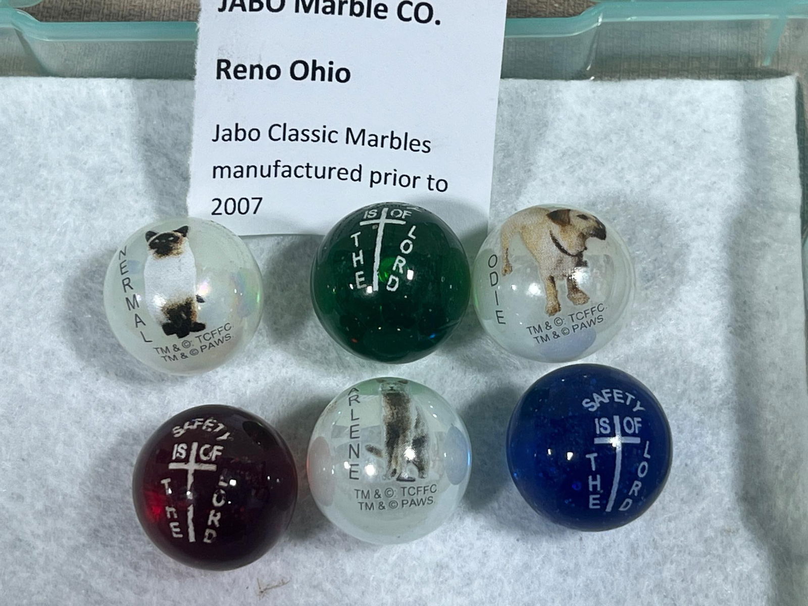 Jabo Classic Marbles produces prior to 2007 Reno OH Lot of 6, 1in. Religious, Cats and Dogs: .