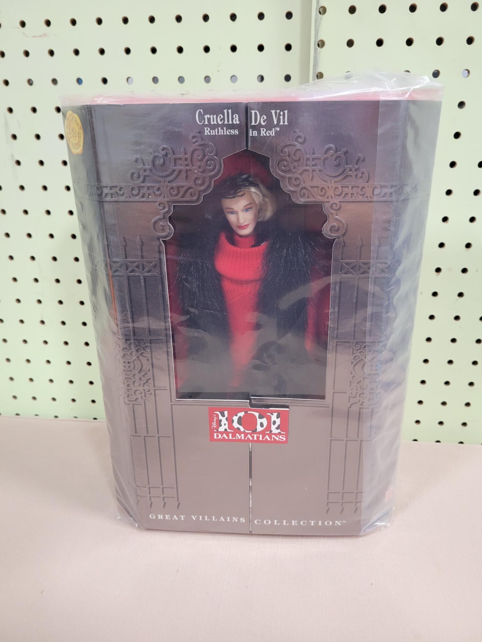 Cruella De Vil 101 Dalmatians Barbie Doll Great Villains Collection: .