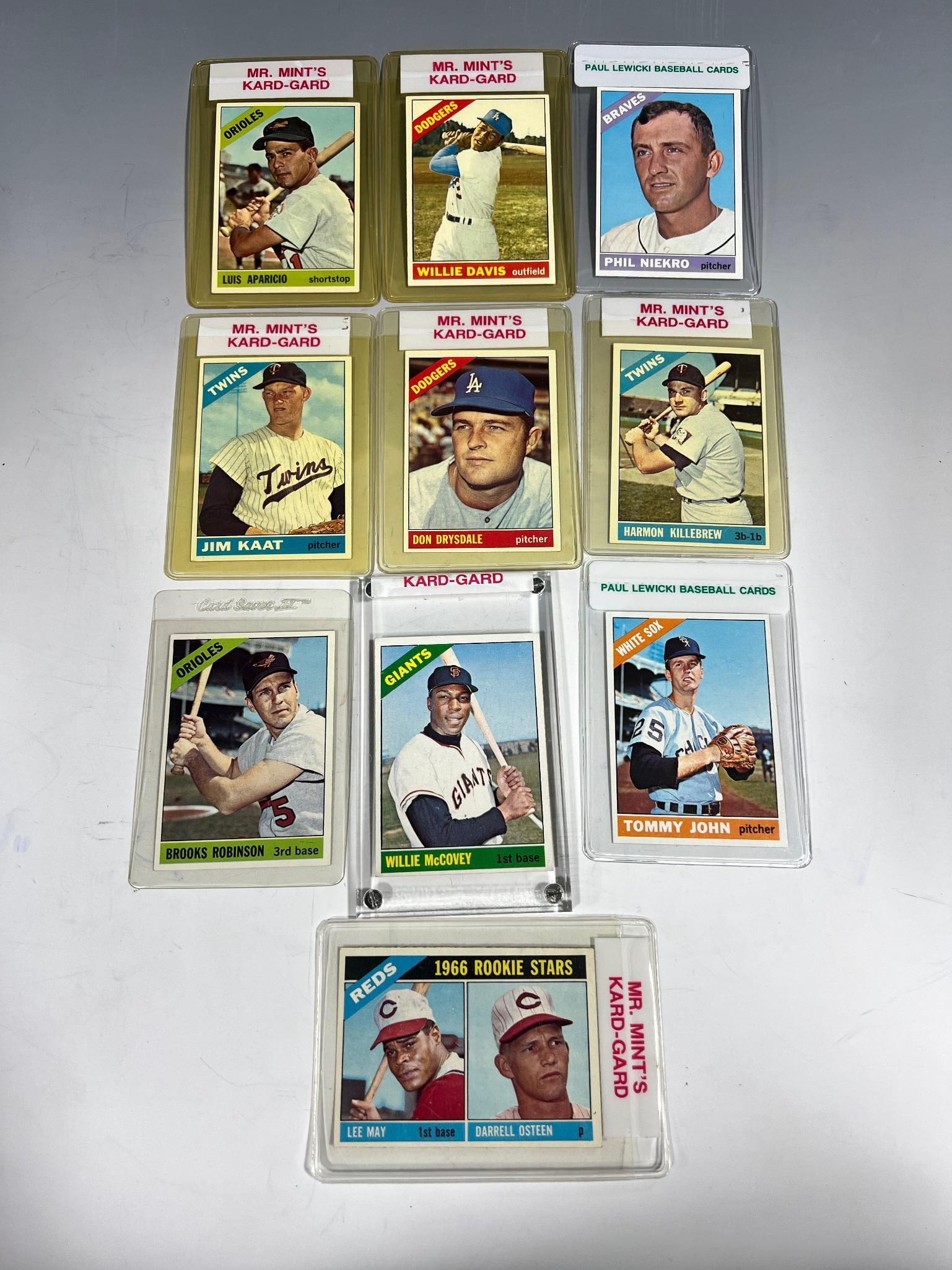 1966 Topps Baseball lot of 10 w/ Willie McCovey, Brooks Robinson, Don Drysdale, Killebrew and more (1 of 11)