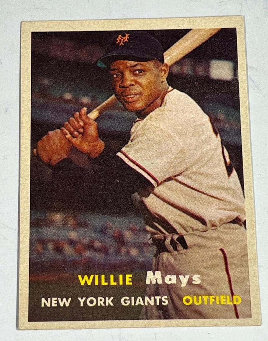 1957 Topps Willie Mays #10 Baseball Card (1 of 2)