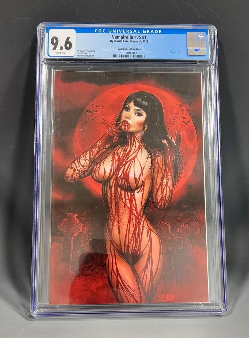 Vampirella Dynamite Comics #V5 #1 CGC 9.6 Graded Comic (1 of 2)