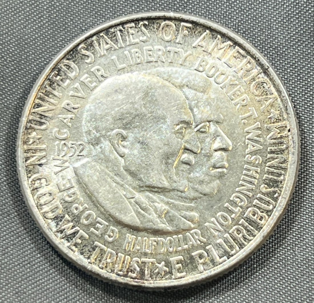1952 Washington Carver Commemorative Half Dollar (1 of 2)