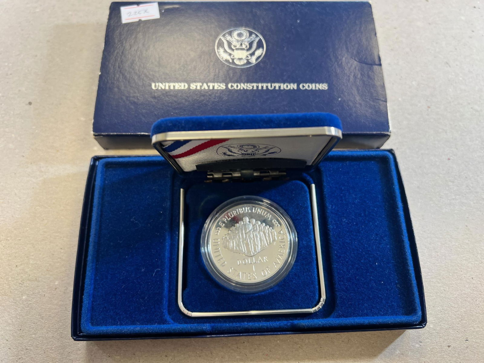 1987 US Constitution Commemorative US Dollar coin, 90% Silver (1 of 2)