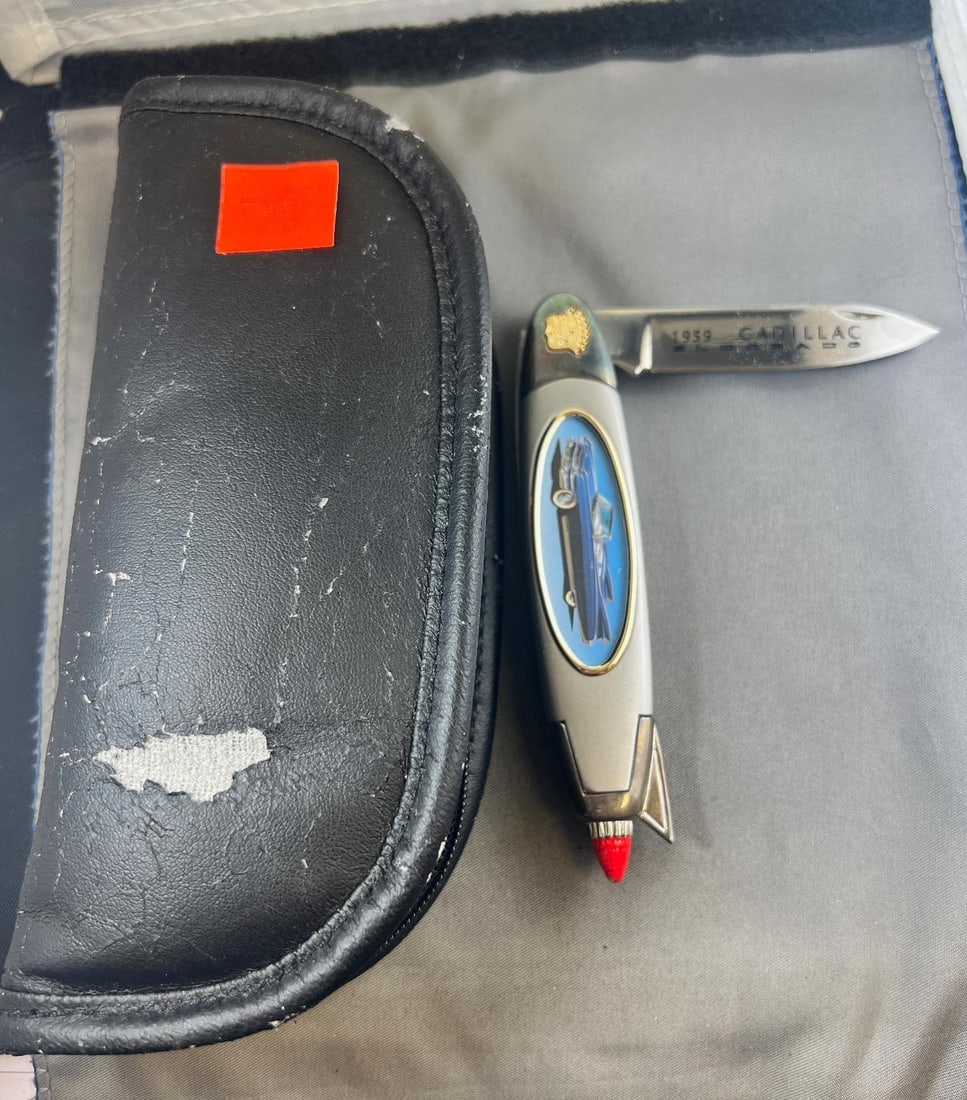 Franklin Mint Knife w/ zipper pouch (1 of 5)