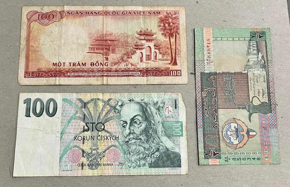 3- Asst. Foreign Banknotes (1 of 2)