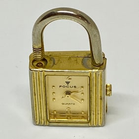 Joan Rivers Vintage Focus Quartz Watch Locket