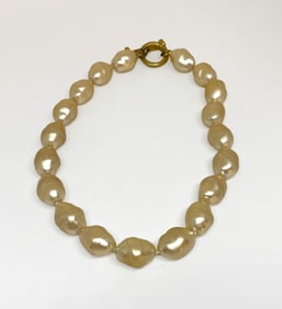 Faux Pearl Necklace w/ Goldtone Clasp