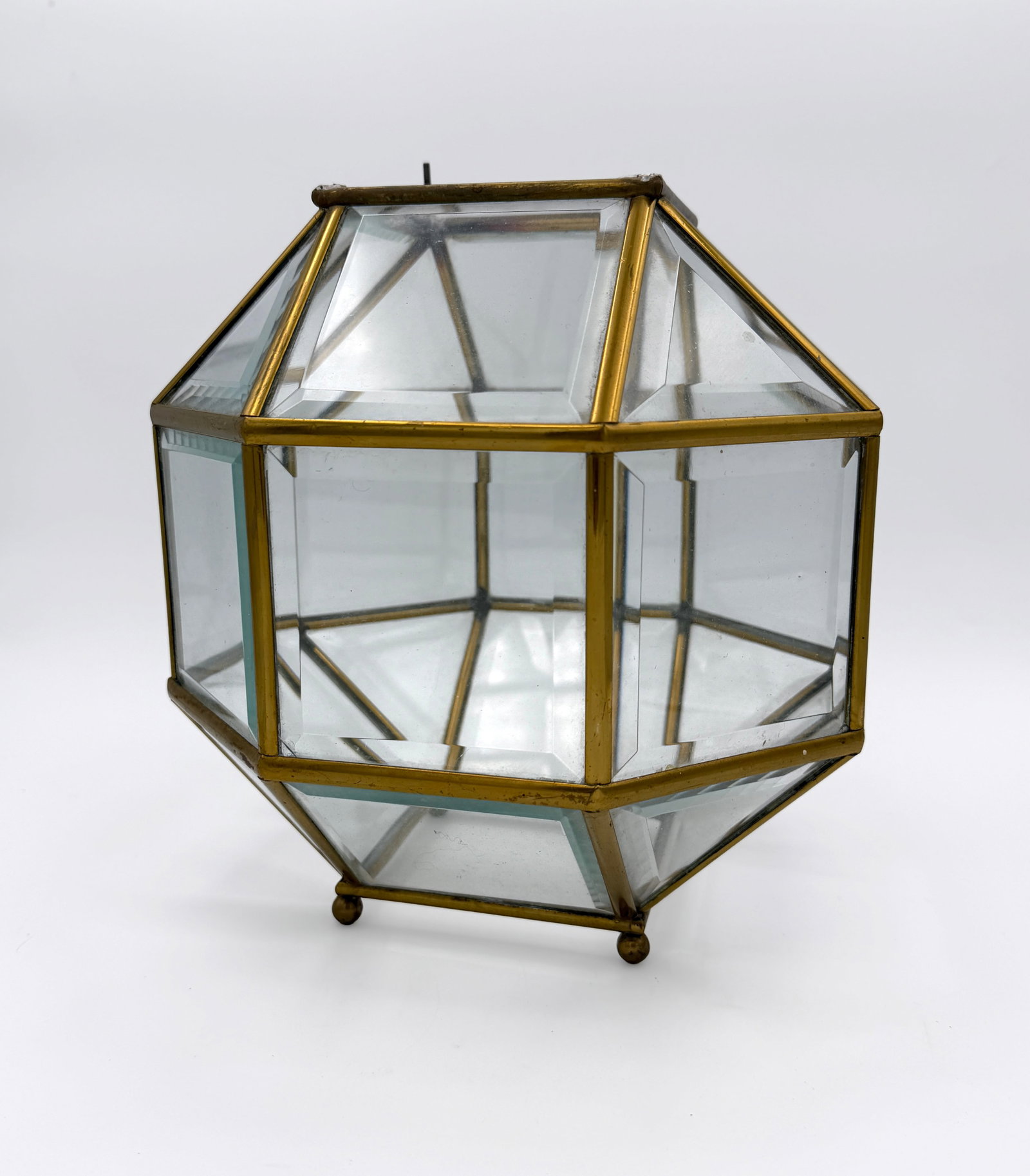 Vintage Brass Hexagonal Hanging Lamp: Vintage Brass Hexagonal hanging lamp. Mid 1970s to Early 1980s.
