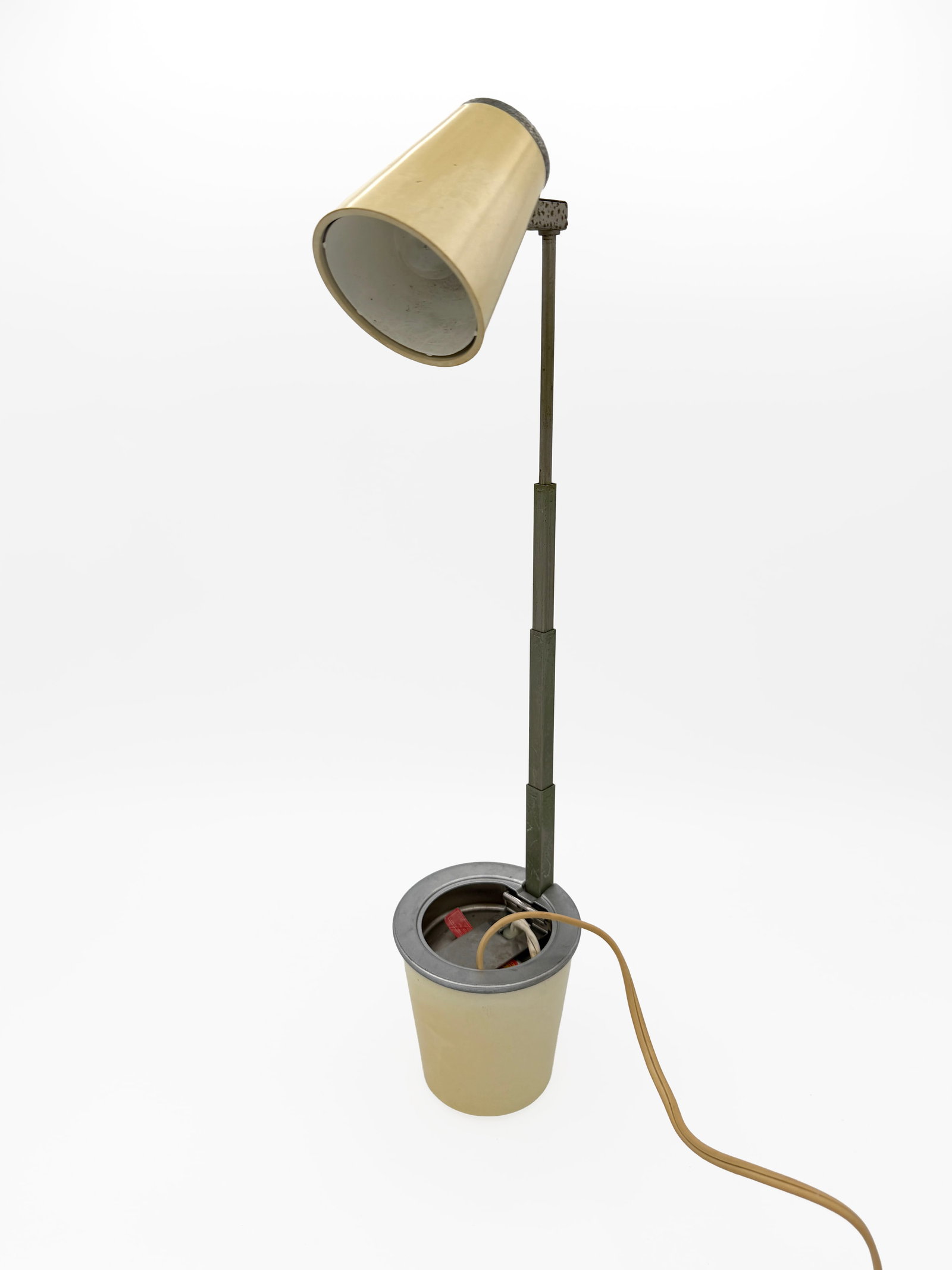MCM German Koch Lampette Table Lamp: German mid century modern vintage 1960s Koch Creations Lampette table lamp in off white. Off White shade and base with metal adjustable angle and length telescoping arm. Signed. Fully extended