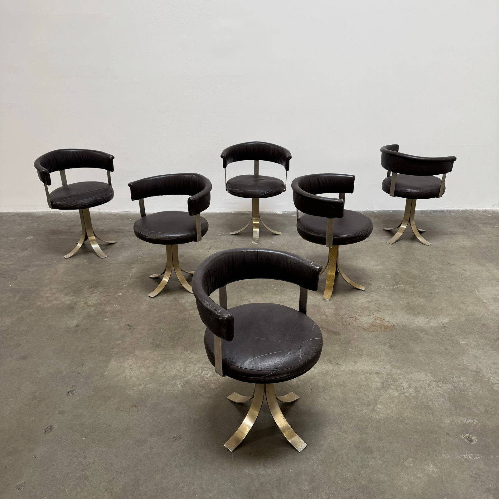 Set of 6 Osvaldo Borsani Swivel Chairs, France circa 1975 (1 of 16)