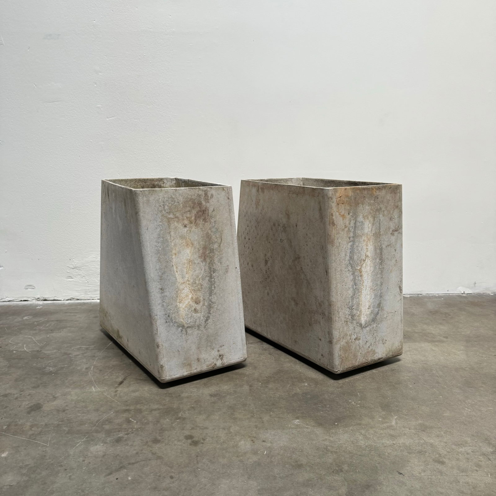 Pair of Willy Guhl Contorted Planters, Switzerland circa 1980 (1 of 9)