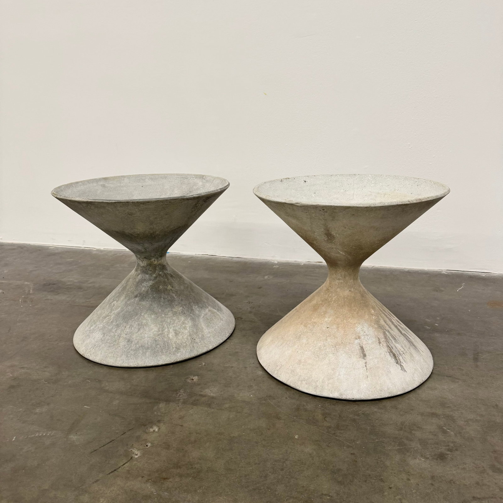 Pair of Willy Guhl "Fatboy" Diabolo Planters, Switzerland 1960s: Rarely seen pair of Hourglass Planters aka "Fatboy Planters" by Swiss neo-functionalist and industrial design pioneer Willy Guhl for Eternit, Switzerland, circa 1970. Height: 18" Diameter: 19.75"
