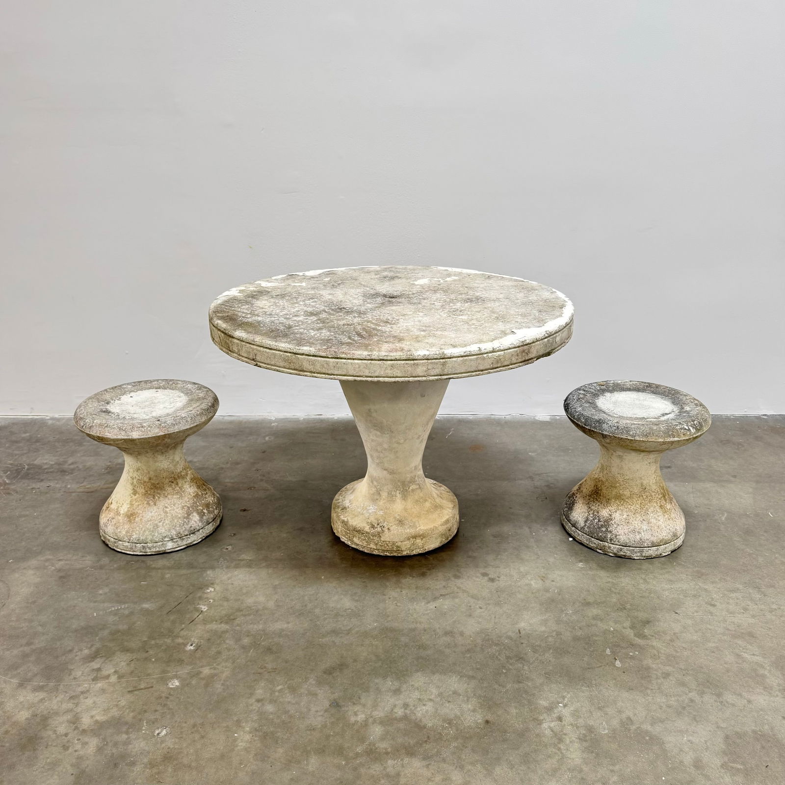 Outdoor Concrete Table and Stools Set in the Style of Angelo Mangiarotti, Belgium circa 1960 (1 of 13)