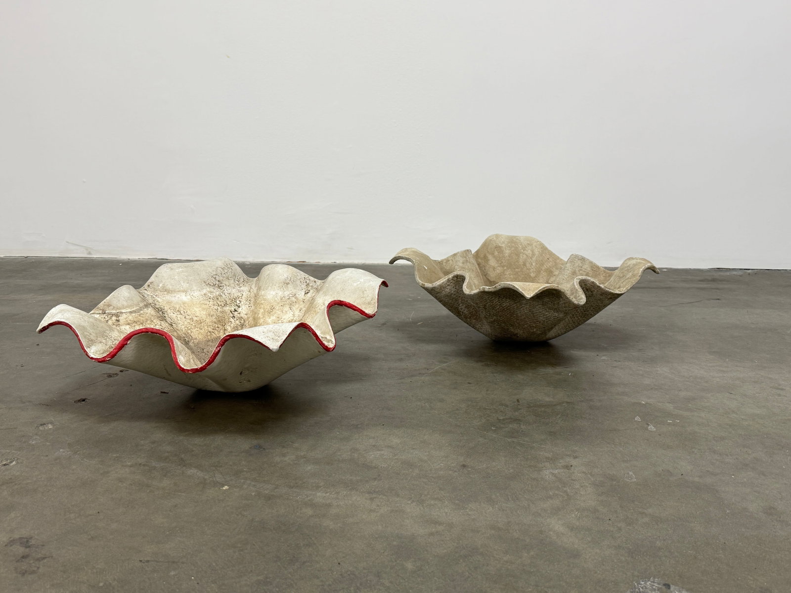 Pair of Small Willy Guhl Elefantenohr Elephant Ear Planters, Switzerland Circa 1960: Pair of small Elefantenohr Elephant Ear planters, also known as handkerchief planters, by Willy Guhl for Eternit, Switzerland circa 1960. Factory-drilled drainage holes. Wonderful patina. Height: 8 in
