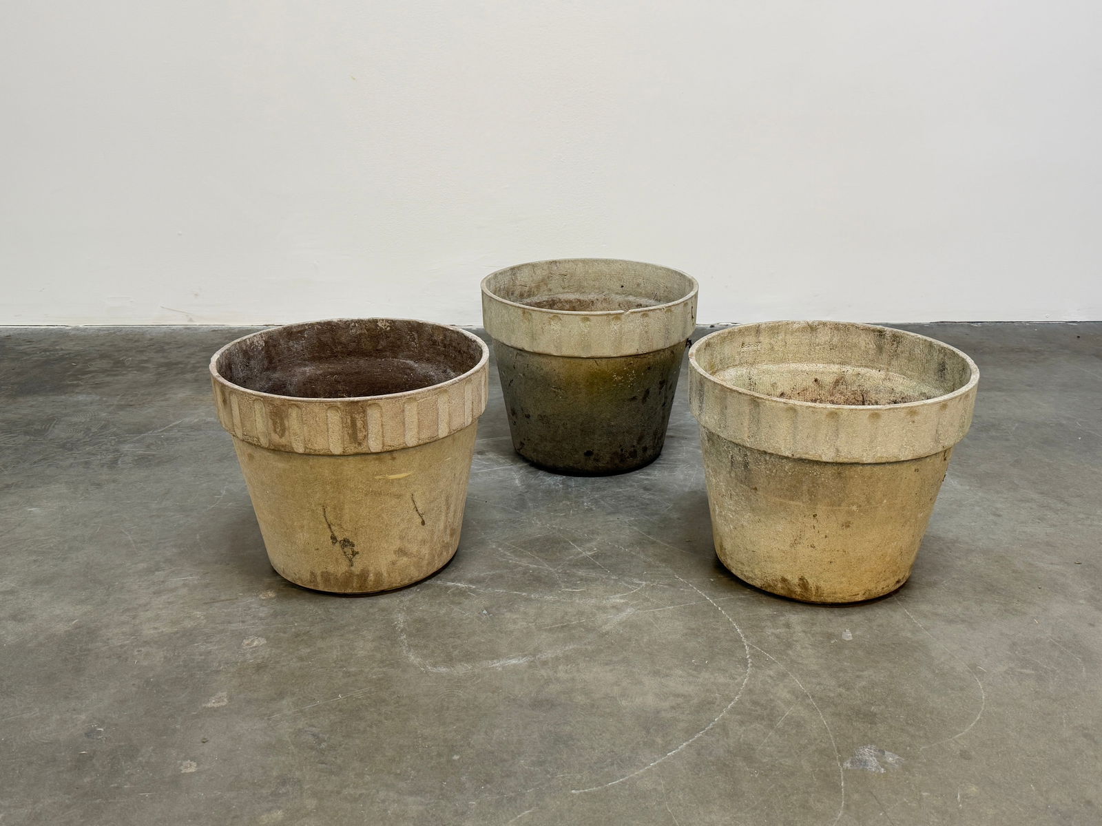 Set of Three Round Concrete Willy Guhl Planters (1 of 10)