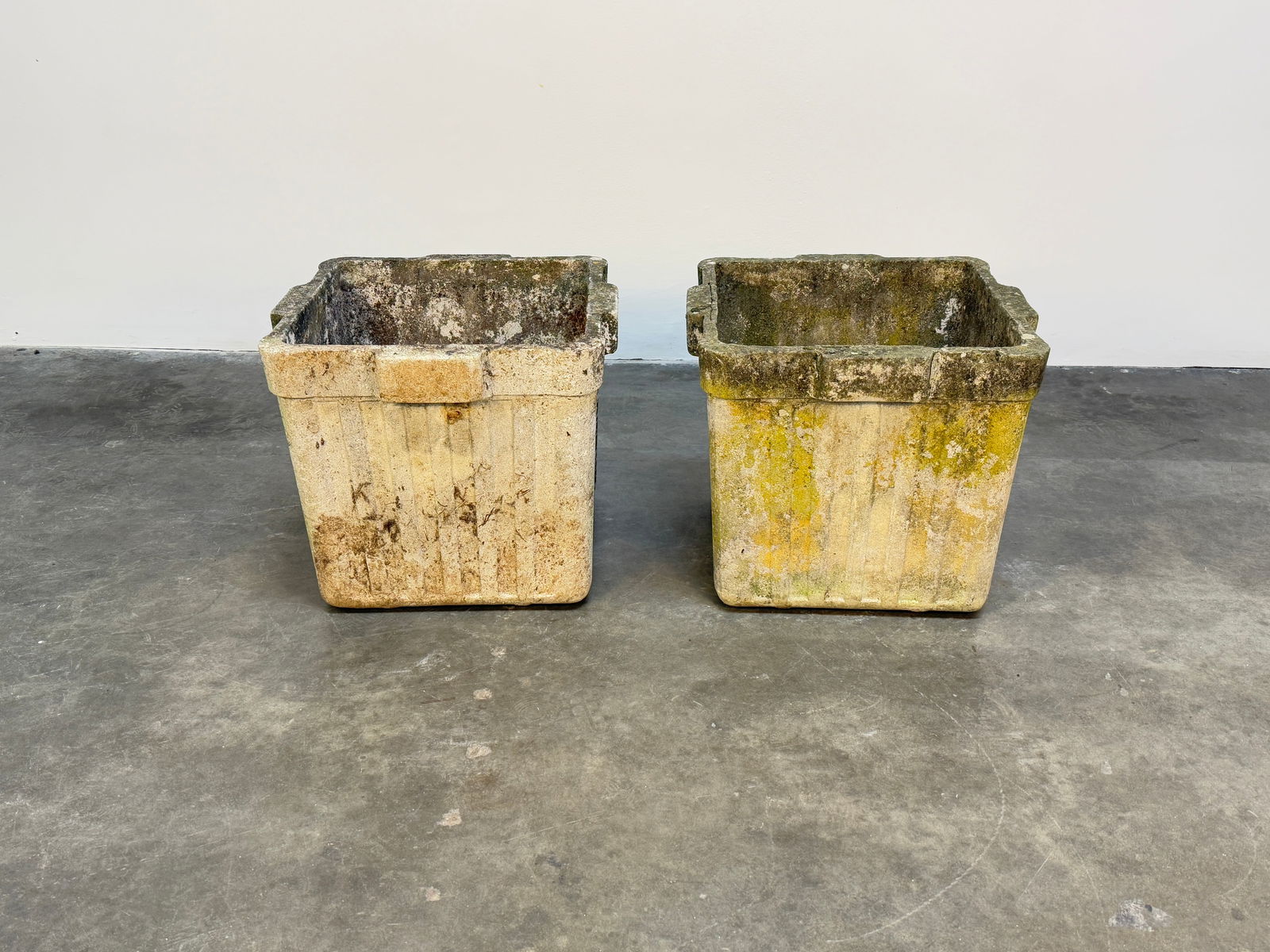 Pair of Rectangular Concrete Planters by Willy Guhl (1 of 9)