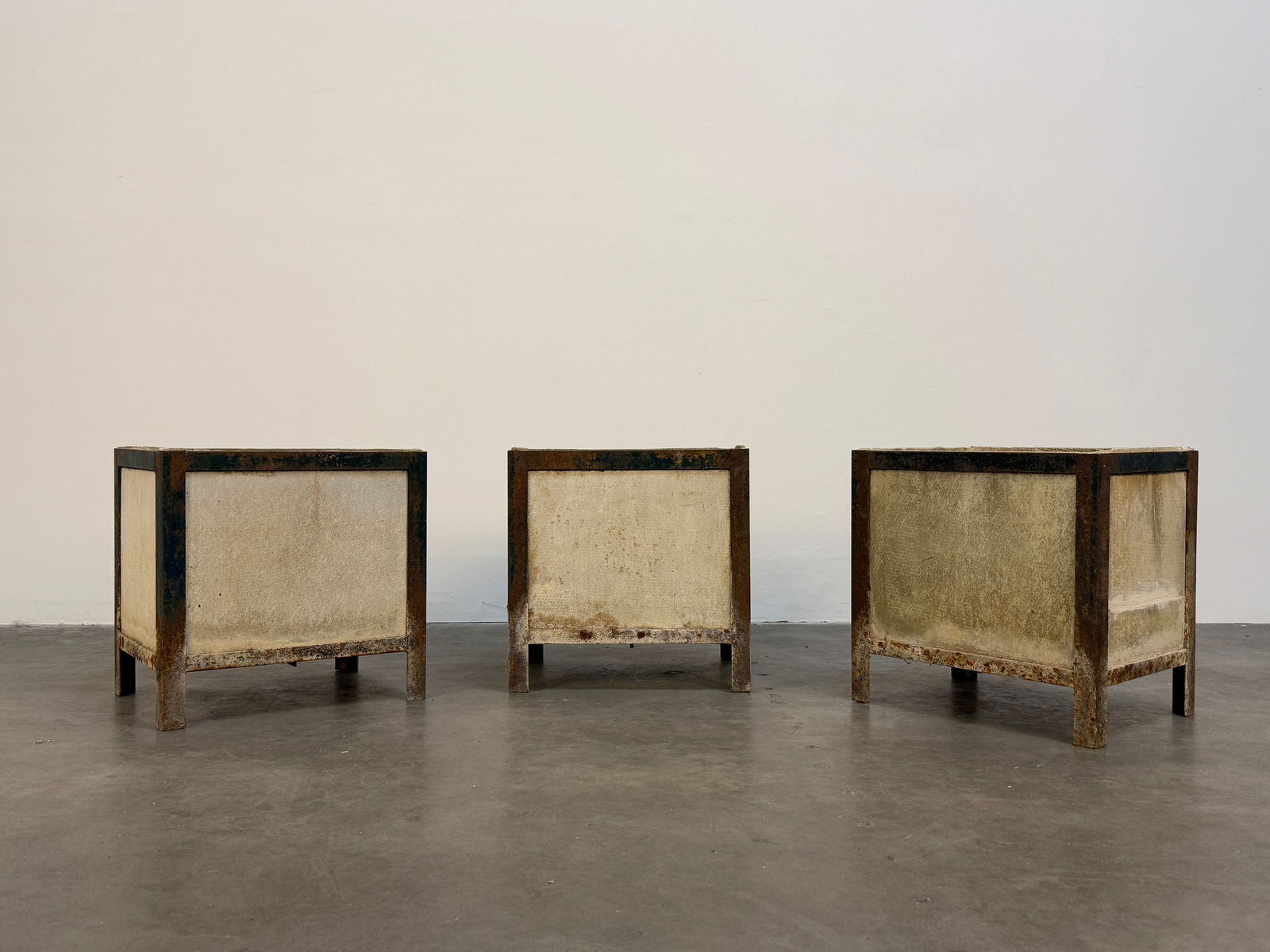 Set of Three Willy Guhl Rectangular Planters (1 of 6)