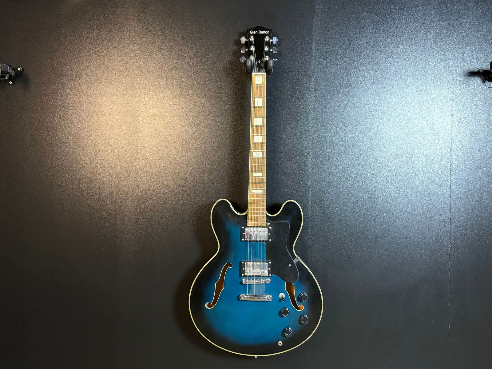 Glen Burton GE355-BLS Memphis Semi Hollowbody Guitar: Height: 19.2 in. Width: 16.5 in. Depth: 1.75 in.