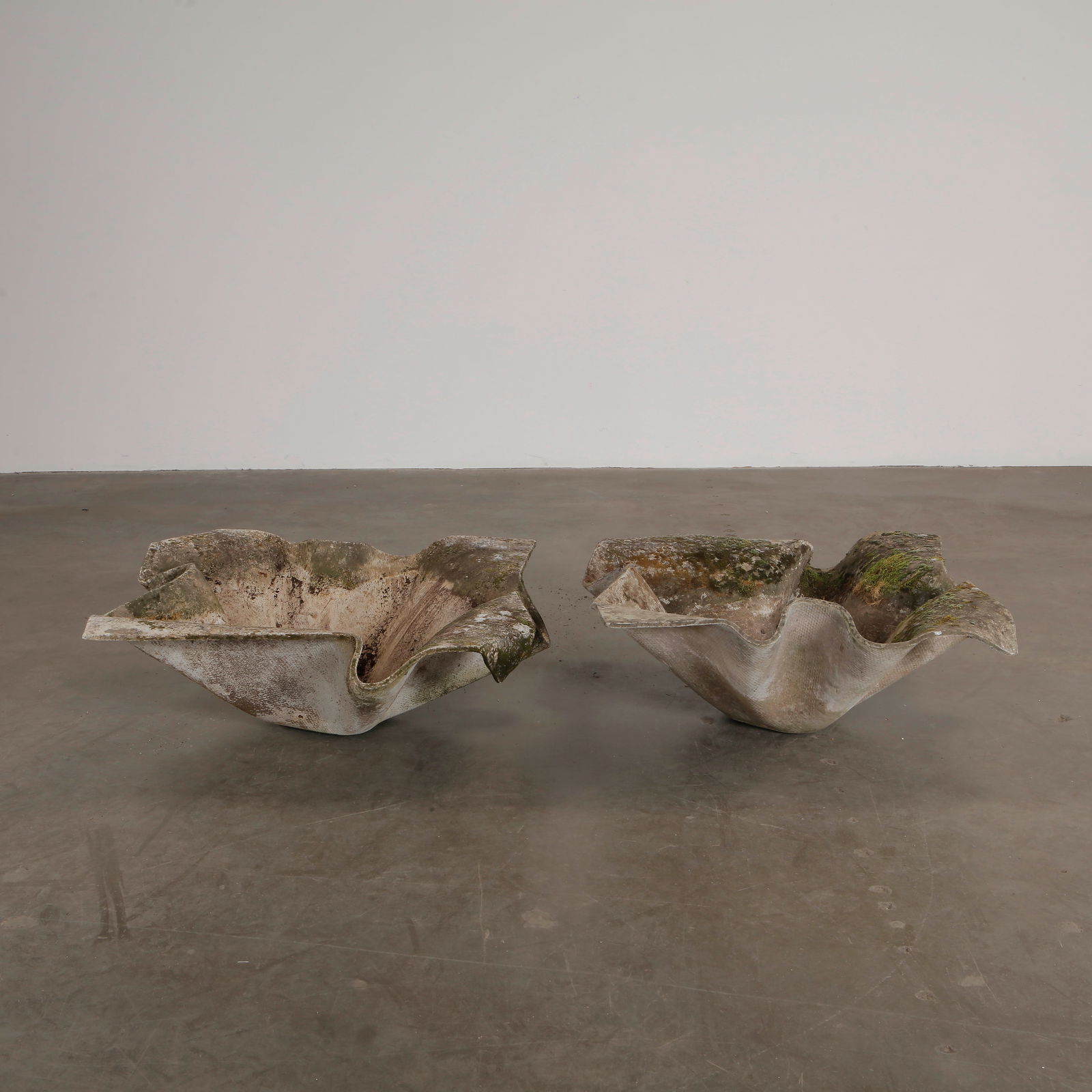 Pair of Large Willy Guhl Elefantenohr Elephant Ear Planters, Switzerland, circa 1960 (1 of 13)