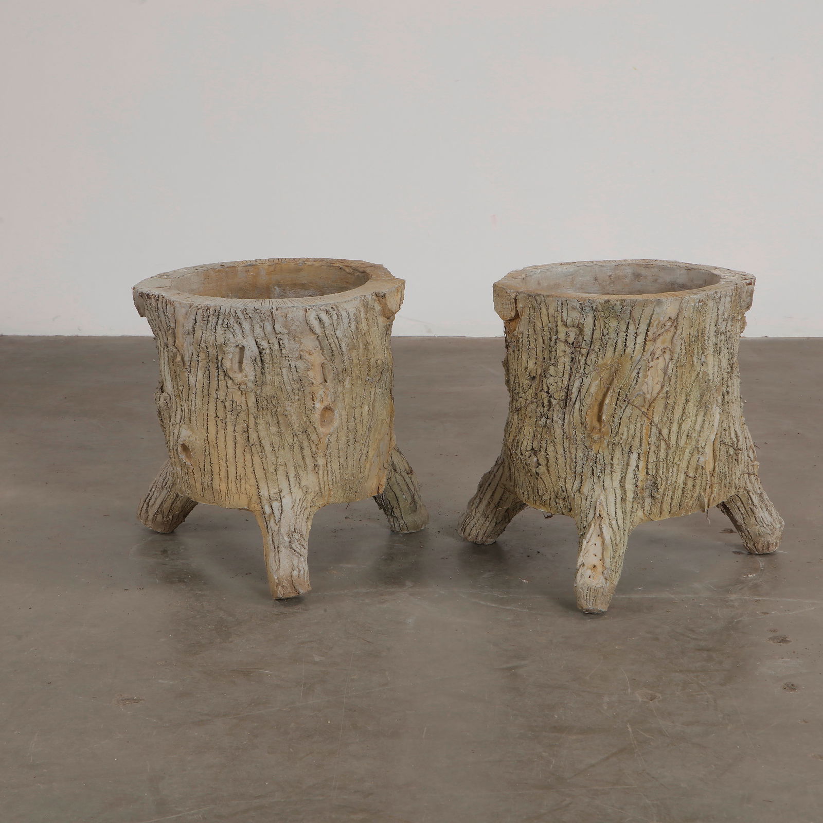 Pair of Concrete Trunk Planters, 1980s (1 of 5)