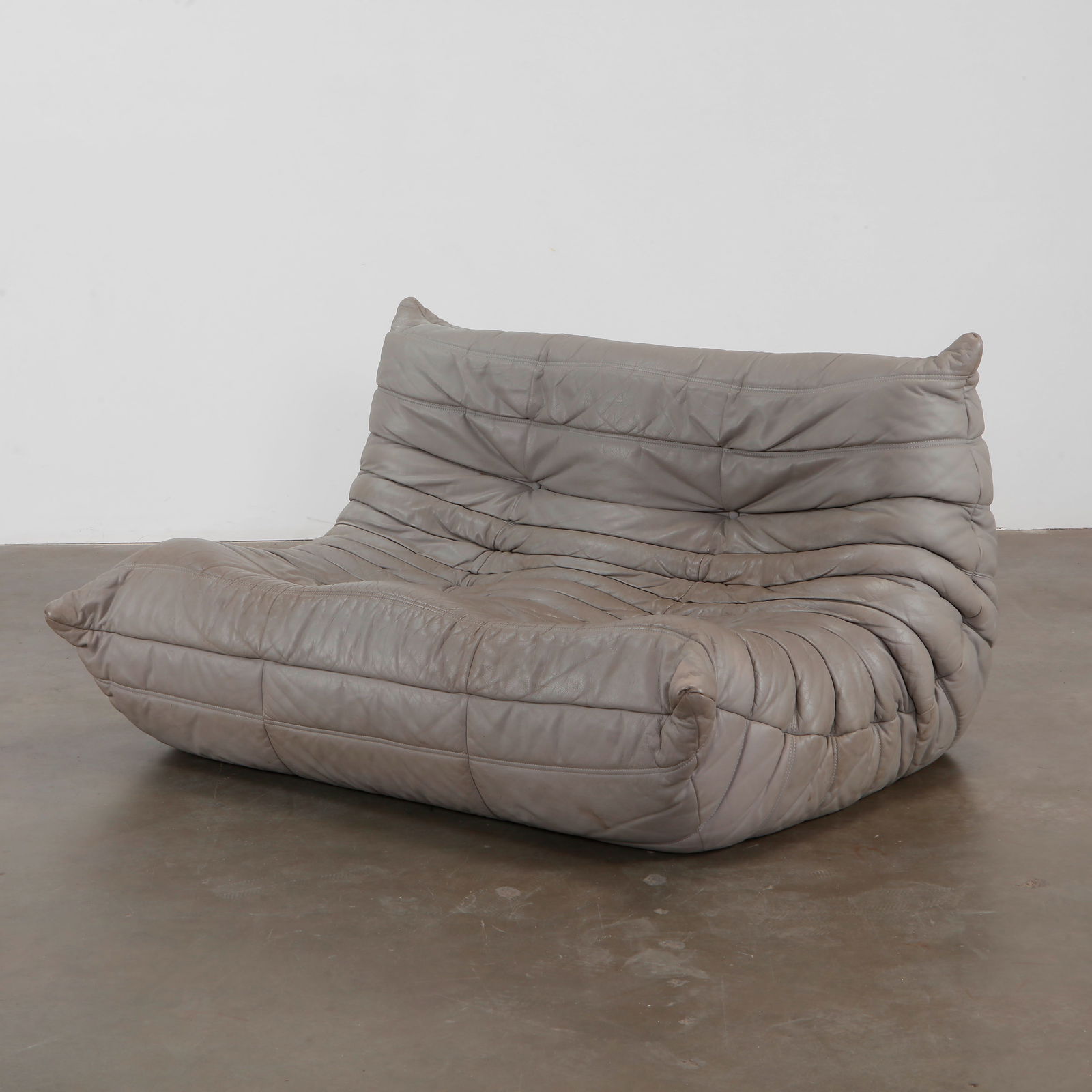 Two-Seater Togo Sofa in Grey Leather by Michel Ducaroy for Ligne Roset, 1990s (1 of 7)