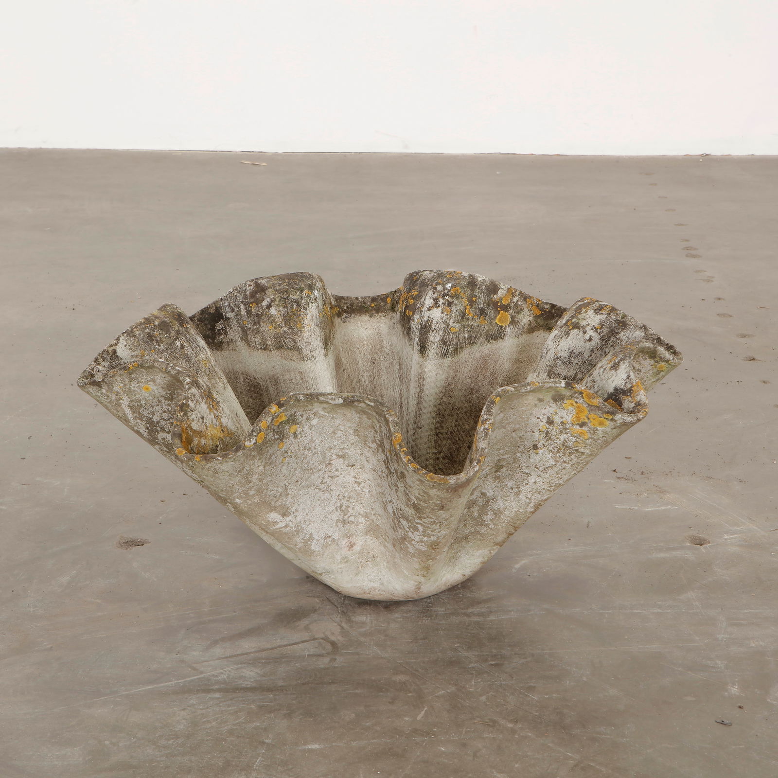 Large Clamshell Planter by Willy Guhl, 1960s (1 of 5)